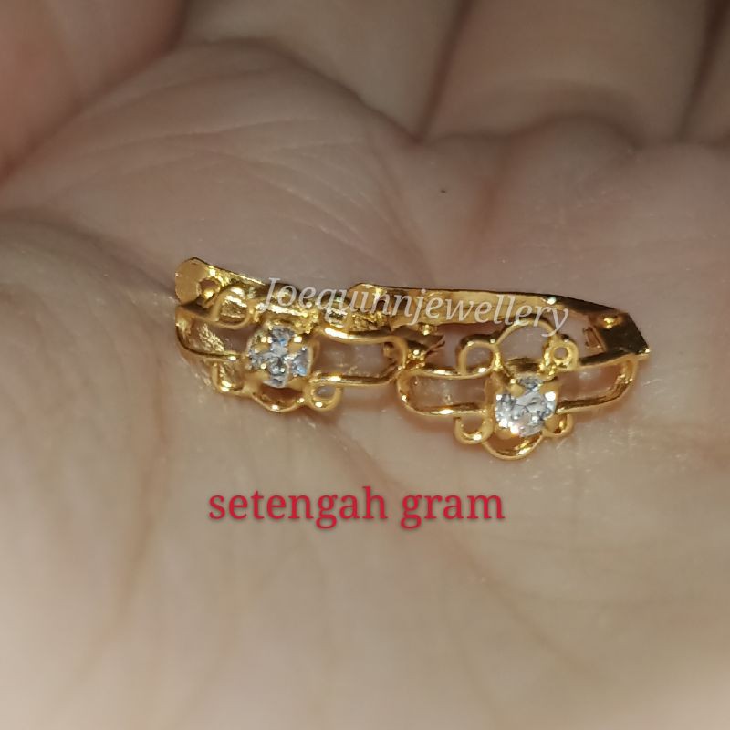 anting jepit stengah gram emas muda
