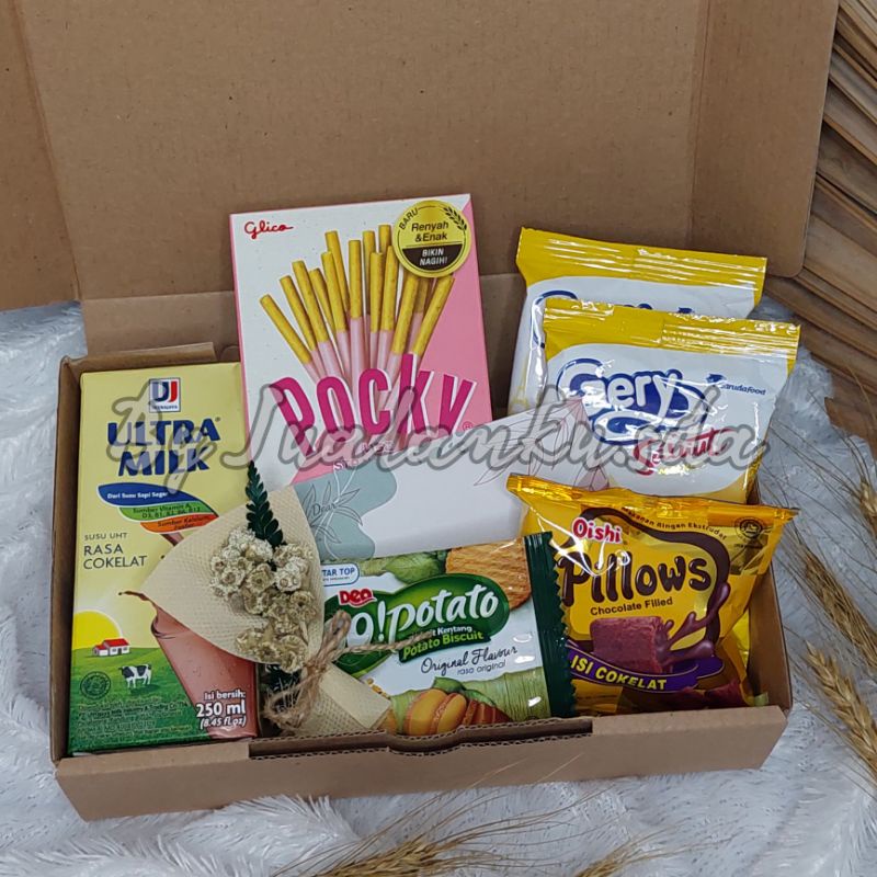 

HAMPRES SNACK MURAH KADO ULANG TAHUN WISUDA GRADUATION SOUVENIR ULANG TAHUN SNACK BOX GIFT - Part 6