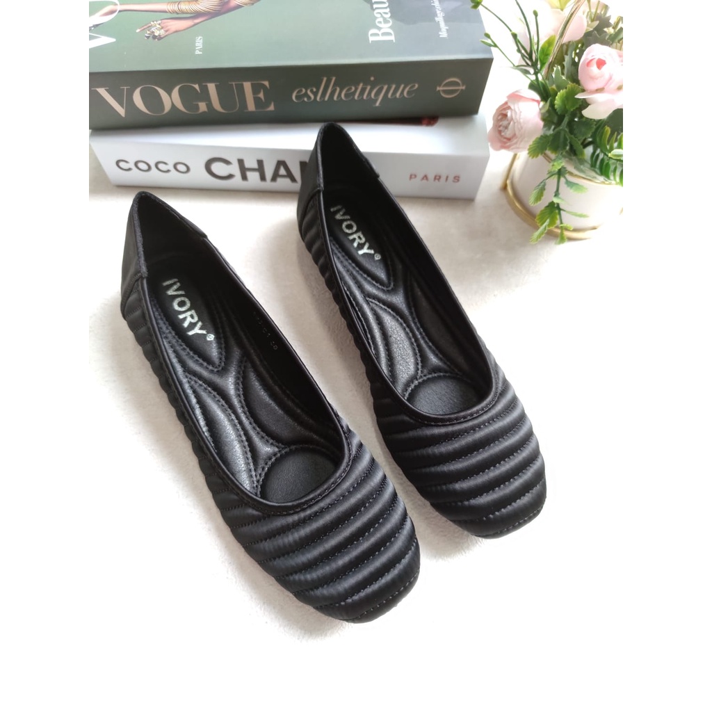 IVORY Sepatu Wanita Flat Satin 993-C1