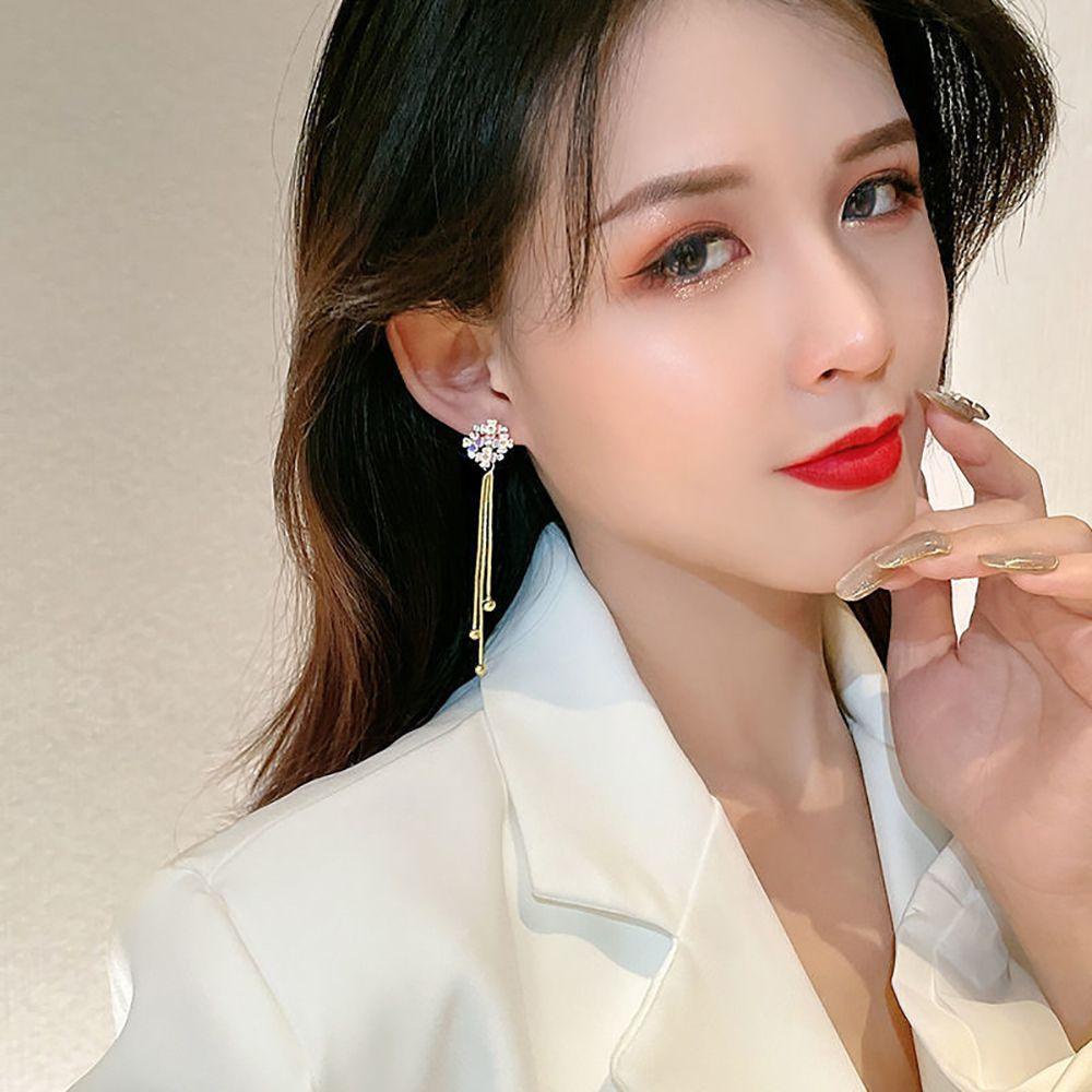Needway   Bunga Menjuntai Anting Kepribadian Retro Elegan Perempuan Halus Gadis Stud Earrings