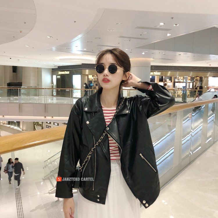 JNK x TANEE - Jaket Wanita Korea KPOP Style Modern Bahan Semi Kulit Sintetis Viena Faux Synthetic Leather Jacket Premium Original Branded Elegan Kekinian Cewek Perempuan Remaja Dewasa Fashion Pakaian Atasan Outerwear Outfit Hijab Vintage Zipper Resleting