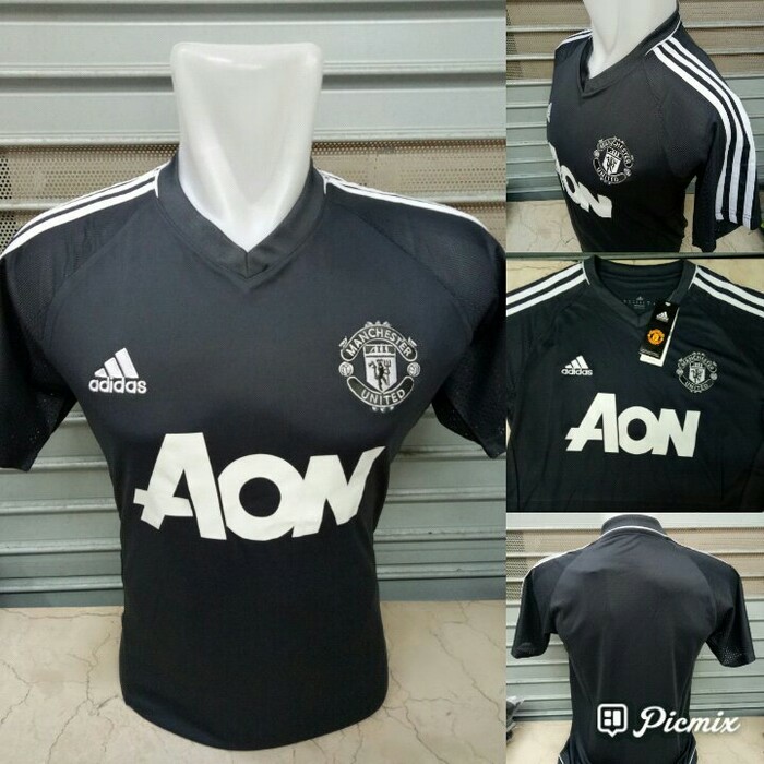 JERSEY BOLA MANCHESTER UNITED TRAINING BLACK OFFICIAL 17/18 GRADE ORI