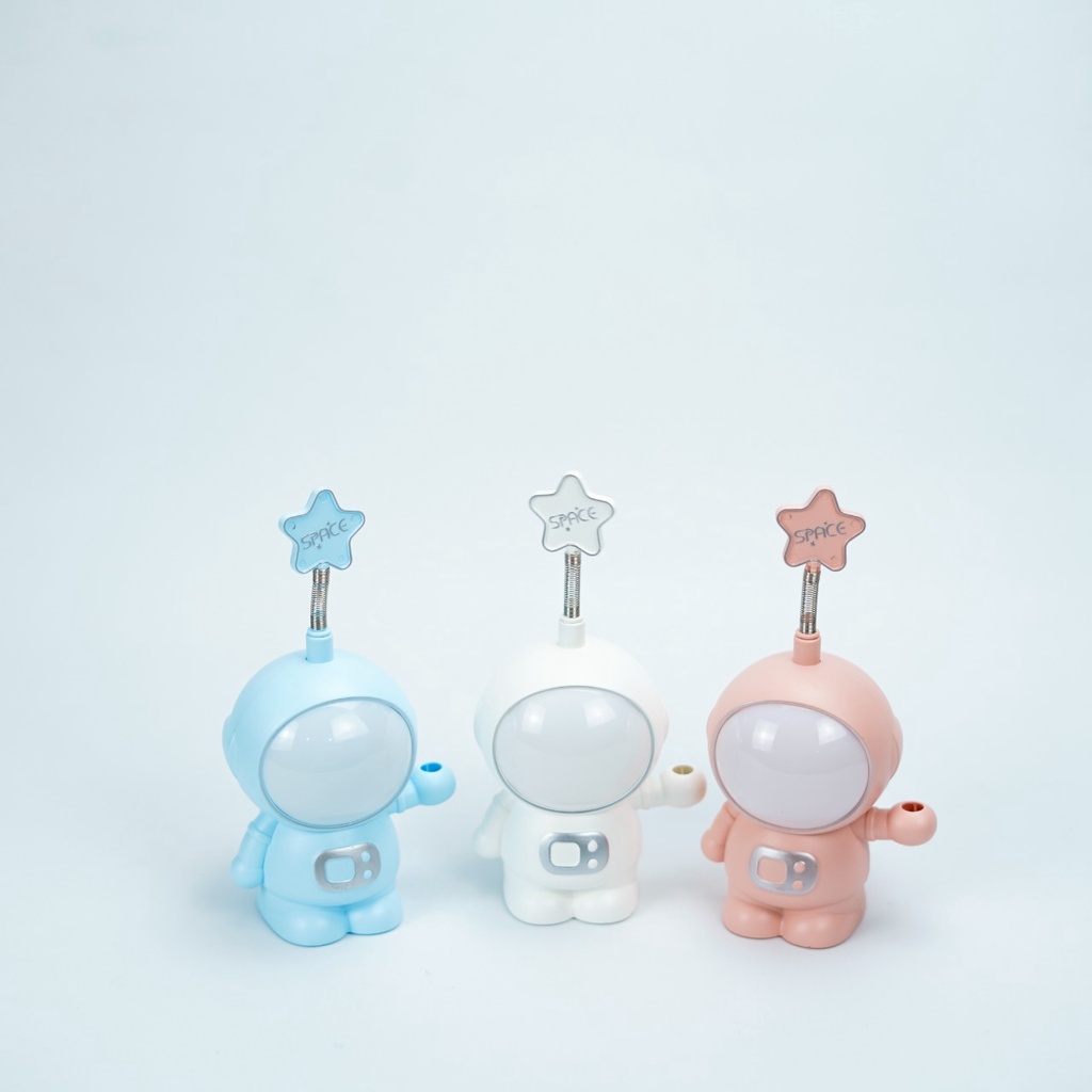 Lampu Tidur Model Astronot  Kode YC7801A / Lampu Tidur atau Lampu Belajar LED Lucu Merk Bobi - Warna Random