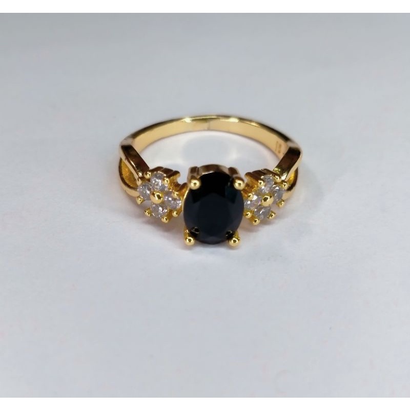 cincin mata hitam