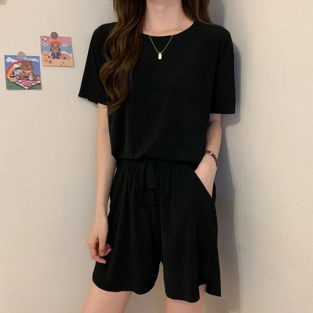 BAJU TIDUR WANITA PIYAMA WANITA PIYAMA PENDEK BAJU TIDUR PENDEK WANITA CELANA PENDEK WANITA PAKAIAN TIDUR PIYAMA BAJU TIDUR LENGAN PENDEK PIYAMA LENGAN PENDEK BAJU TIDUR WANITA POLOS PIYAMA CELANA PENDEK THARA SHORT SET-Hitam