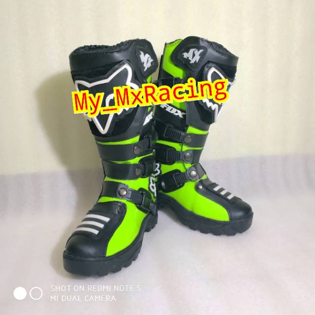 Sepatu cross trail anak kids terlaris dengan motif terbaru