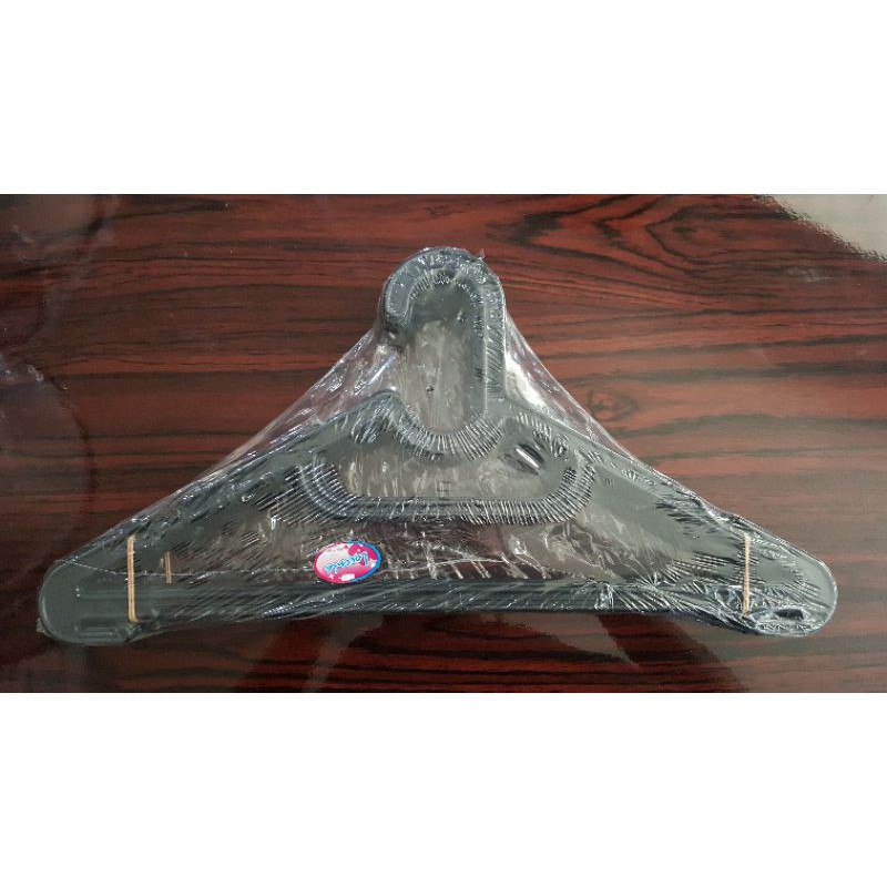 Gantungan / Hanger Hitam / Item Lovenia