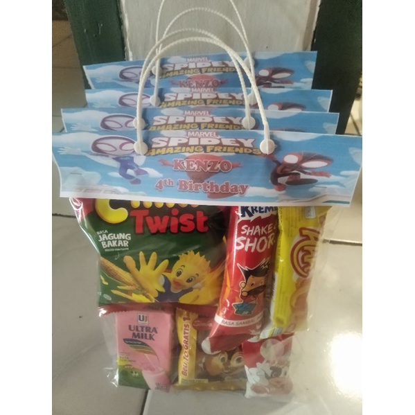 

Paket Ulang Tahun Anak / Bingkisan Snack Ulang Tahun