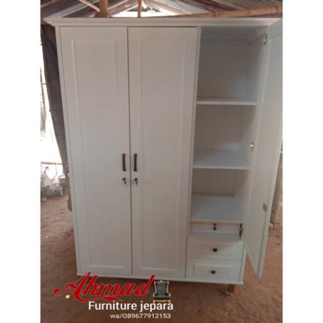 Lemari minimalis 3pintu
