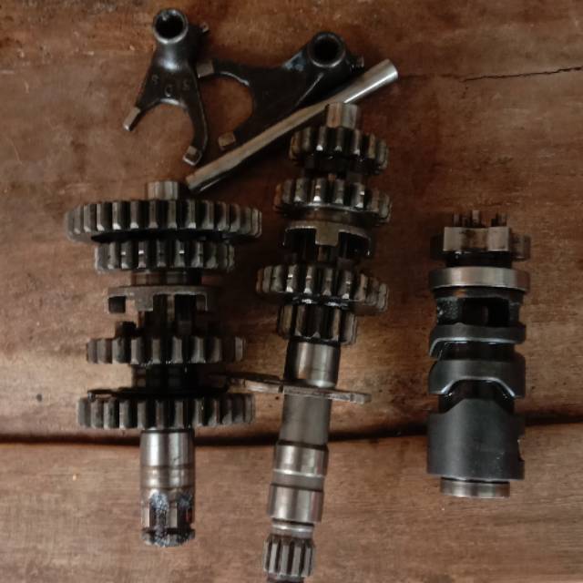 Gigi rasio Yamaha Jupiter z balok tahun 2010 second original copotan orisinil