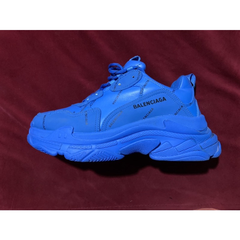sepatu second balenciaga triple s allover blue logo