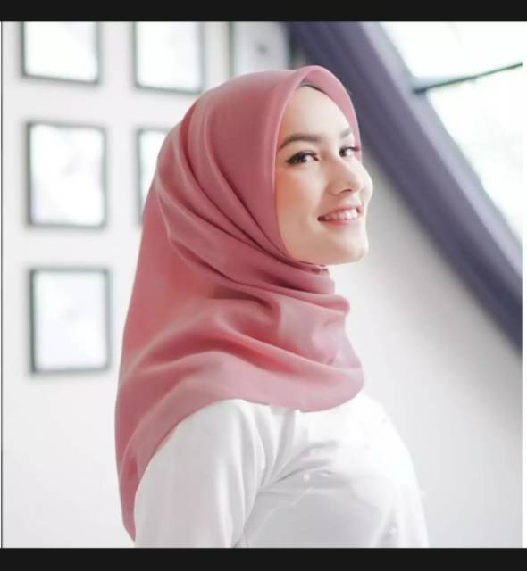 Hijab Segiempat Bella Square Pollycotton / Plain Bellasquare Pollycotton Cuci Gudang