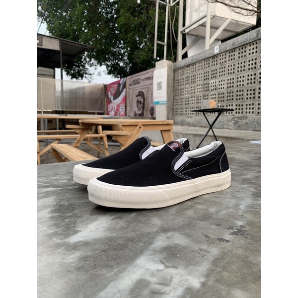 BRULEE PROJECT SLIP ON CANVAS - BLACK WHITE