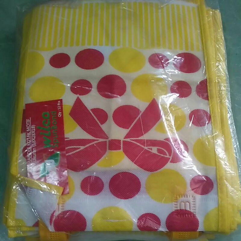 Goodie bag / Tas Kain / Tas Spunbond / Tote Bag / Tas Ultah Uk. 18x18x25-Kuning