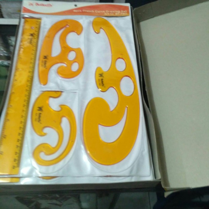 

Limited Butterfly 4 Pcs French Curve Drawing Set/Penggaris Kurva Bt-740. Trendi