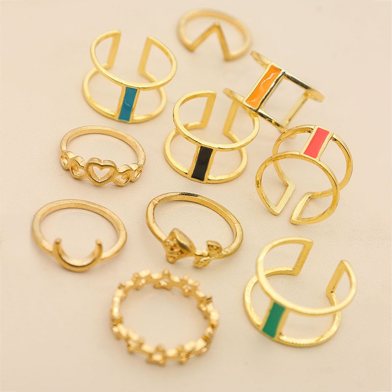 10pcs / set Cincin Buku Jari Aneka Bentuk Warna Gold Gaya Punk Untuk Wanita