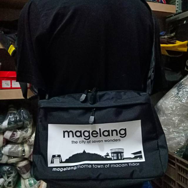 Tas Selempang Cowok Slingbag Casual Siluet Kota magelang