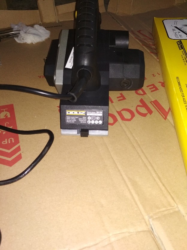 Doliz Ba126 Planer 82mm 450w / Mesin Ketam/ Pasrah/ Serut Kayu Ba 126