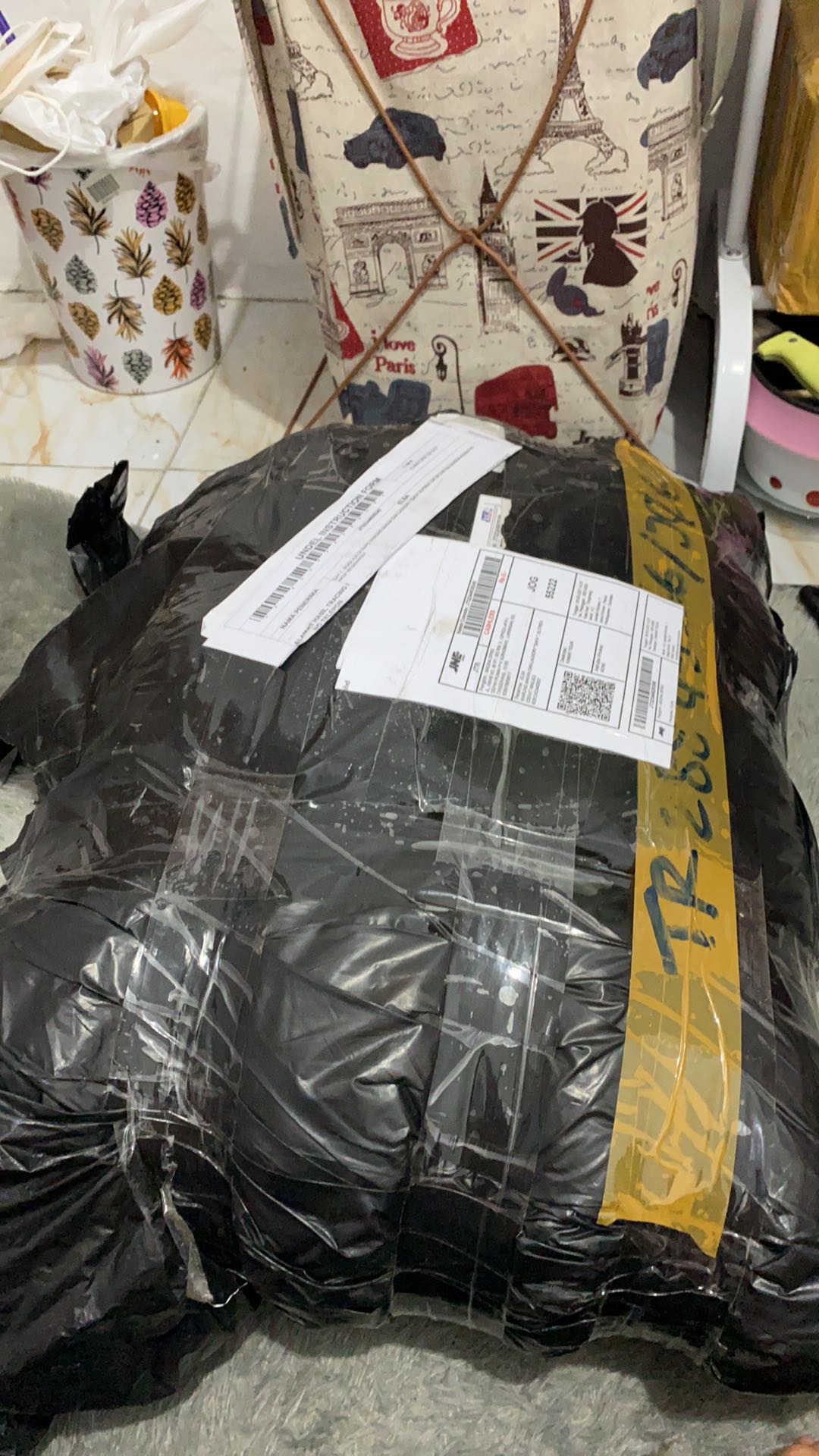 Bedcover & Sprei Set Premium Katun Beverly Motif Palm Bay Uk. Double