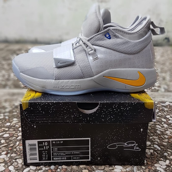 READY STOCK - SEPATU BASKET NIKE PAUL GEORGE PG 2.5 PLAYSTATION PREMIUM QUALITY - ABU-ABU MUDA, 45
