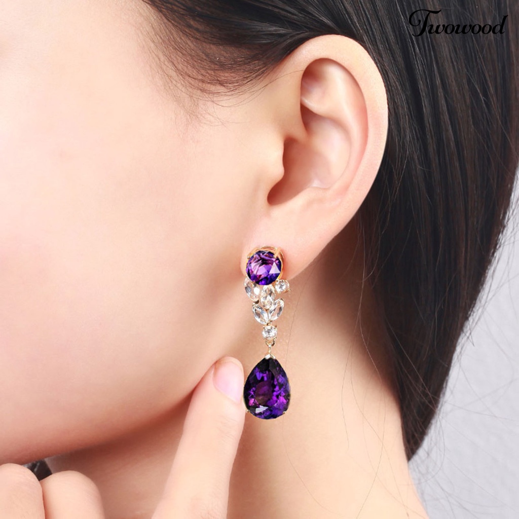 1 Pasang Anting Juntai Bentuk Water Drop Aksen Berlian Imitasi Tahan Lama