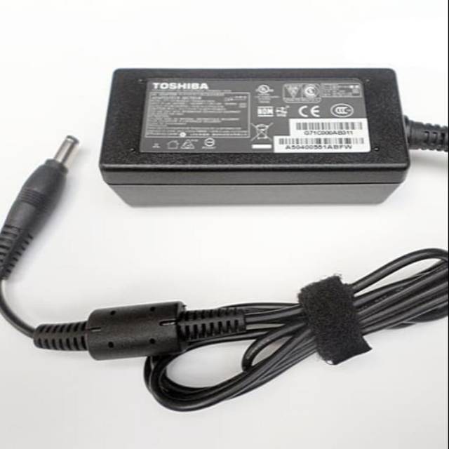 Adaptor Charger Laptop Toshiba 19V 2.37A  (5.5*2.5mm) compatible NB305 NB200 Original