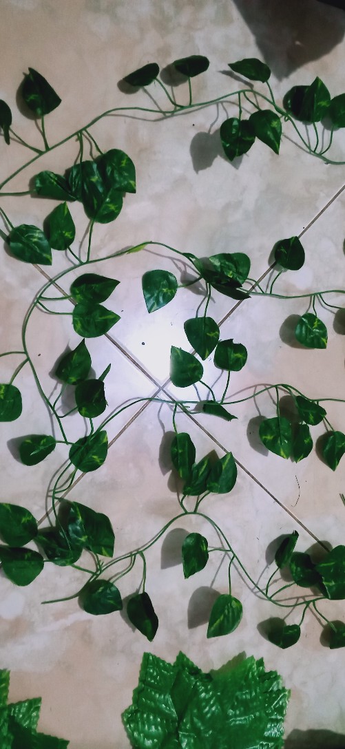 Daun Rambat Kecil/daun Rambat Plastik/ Bunga Plastik/ Mrumput Plastik/busa Bunga/bunga Artificial