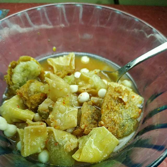 

Batagor dan pangsit bandung