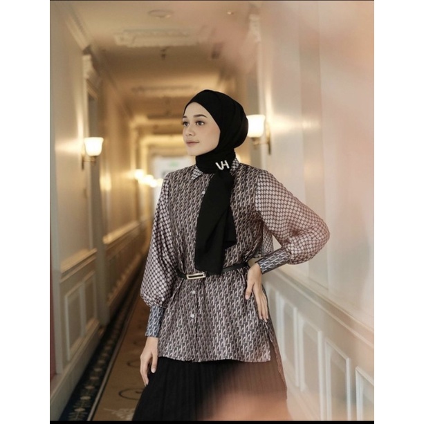 Mono Shirt Oscar size M Vanilla Hijab