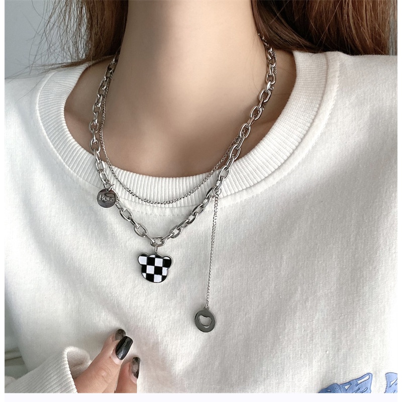 Double-layer bear papan catur plaid sweater aksesoris in trendy hip-hop sweater chain wanita musim g