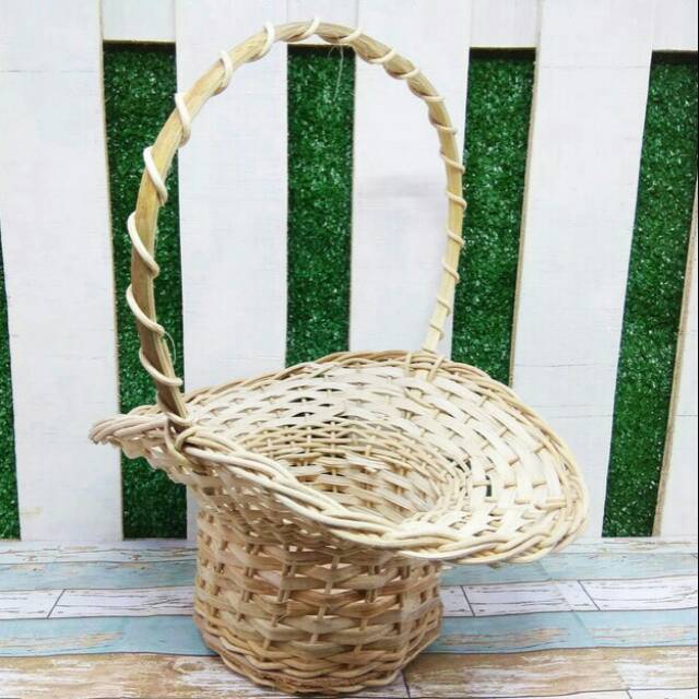 Keranjang Rotan Bulat Bentuk Topi ukuran L