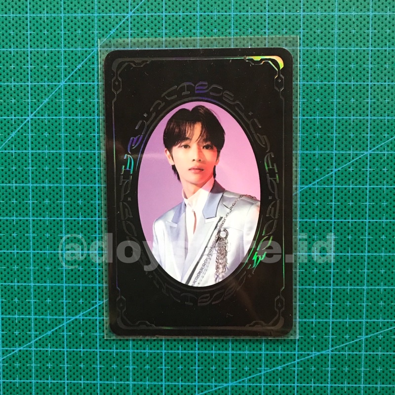 Photocard Official Sungchan Yearbook