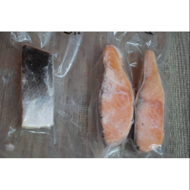 

Filet Salmon berat 105 gram sampai 140 gram