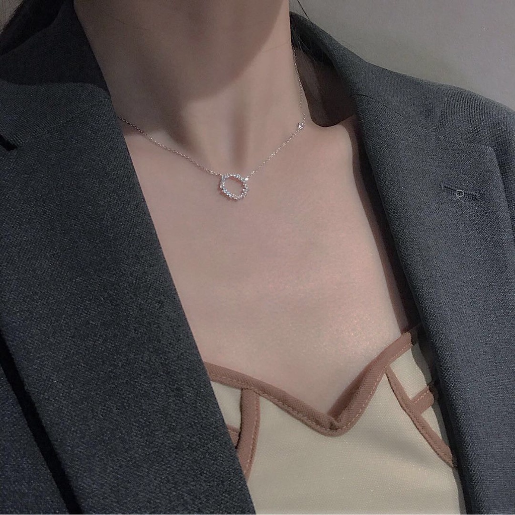 Kalung Liontin Bentuk Lingkaran Mini Warna Silver Gaya Korea Untuk Wanita