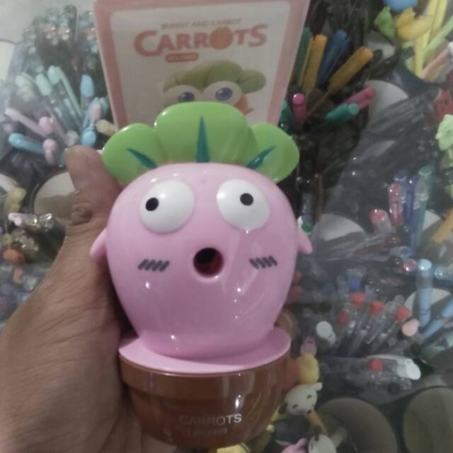 

Serutan putar karakter CARROTS