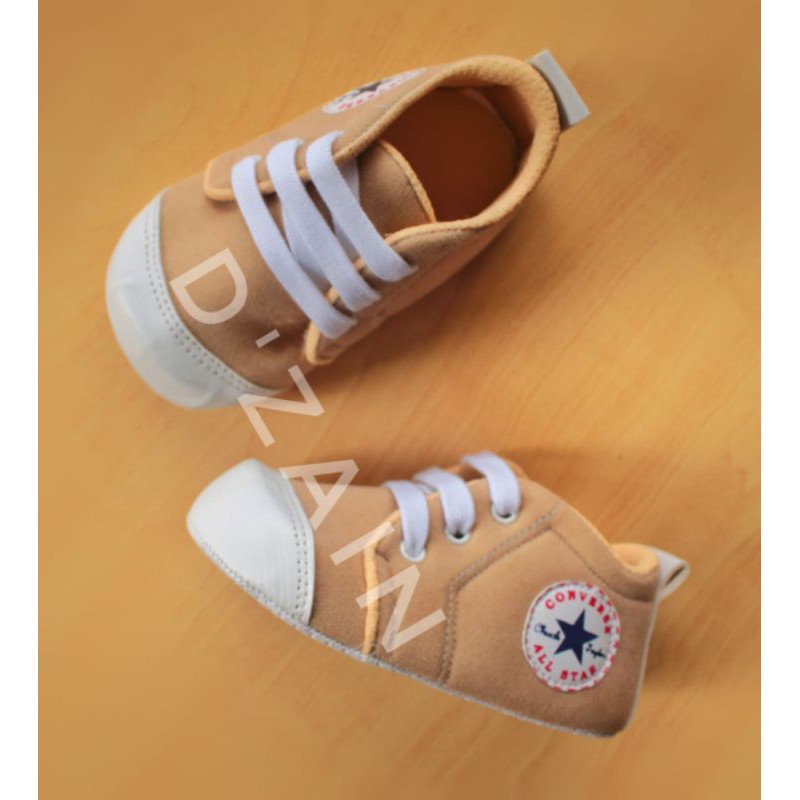 sepatu bayi prewalker/sneaker bayi