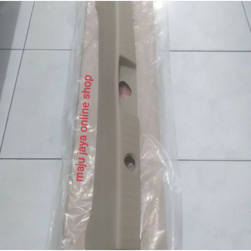 Jepitan Karpet Bagasi Ertiga GL GX original