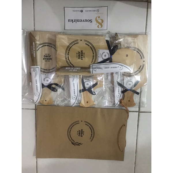 

Telenan set pisau kemas paperbag