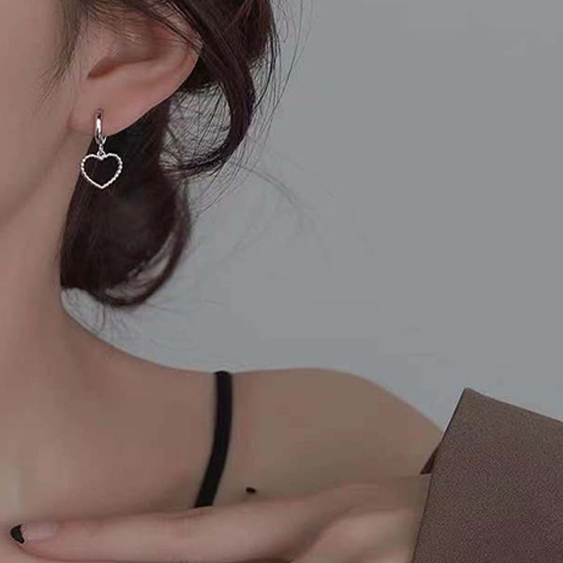 COD 1 sepasang Anting Cinta Asimetris Retro Sederhana Wanita Korea  Aksesoris simple murah Fashion