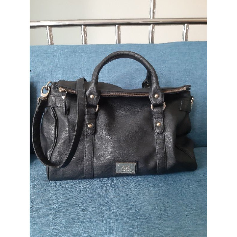 Preloved Tas Anne Klein AK sling