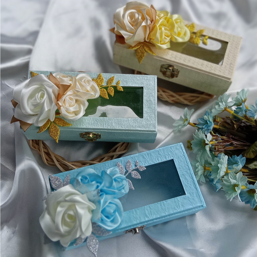 

Box uang Kotak uang mahar pernikahan model peti 1 ivory, tosca, biru