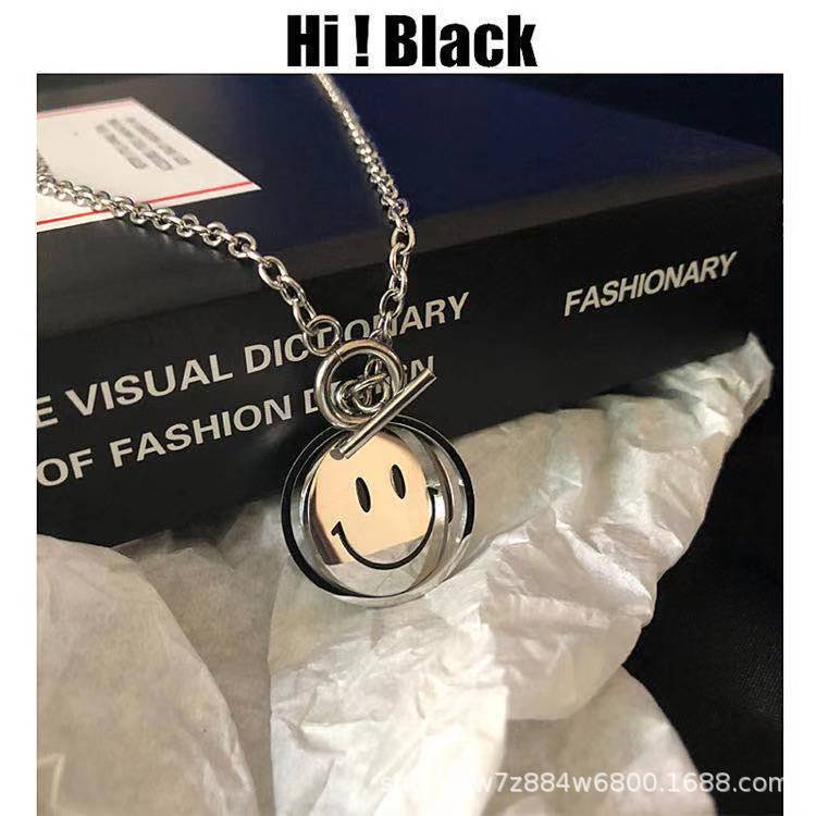 Kalung Rantai Liontin Emoji Bahan Titanium Steel Gaya Hipster Untuk Wanita