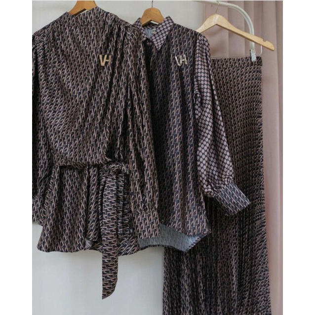 Signature Monogram series Vanilla