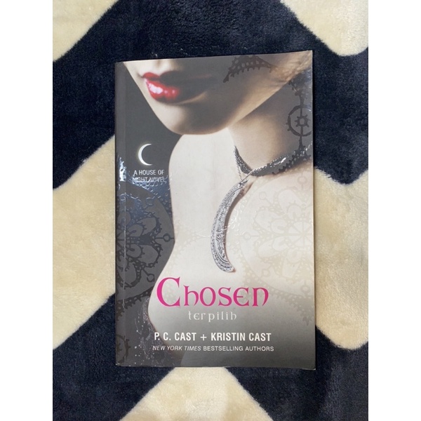 

(preloved) Novel Chosen