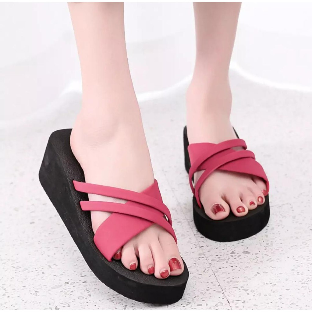 wedges spon wanita silang cantik