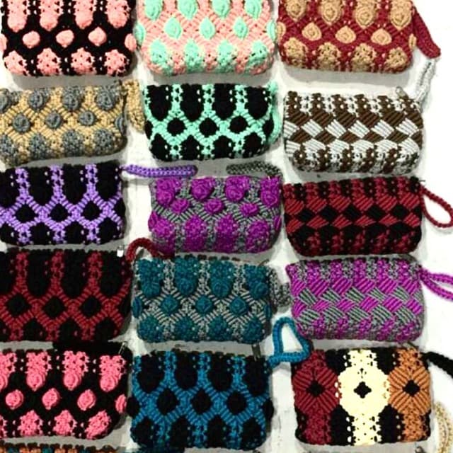 

Terbaru! Dompet rajut kenur cantik(TIDAK BISA PILIH WARNA)