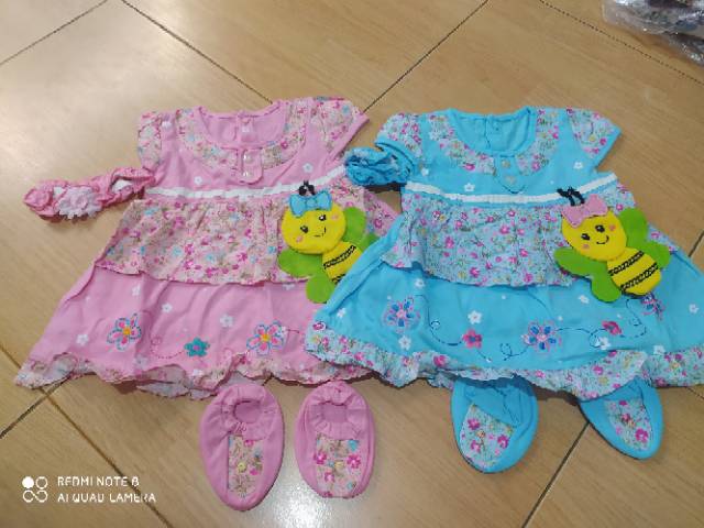 Dress Bayi perempuan dengan Bandana &amp; sepatu