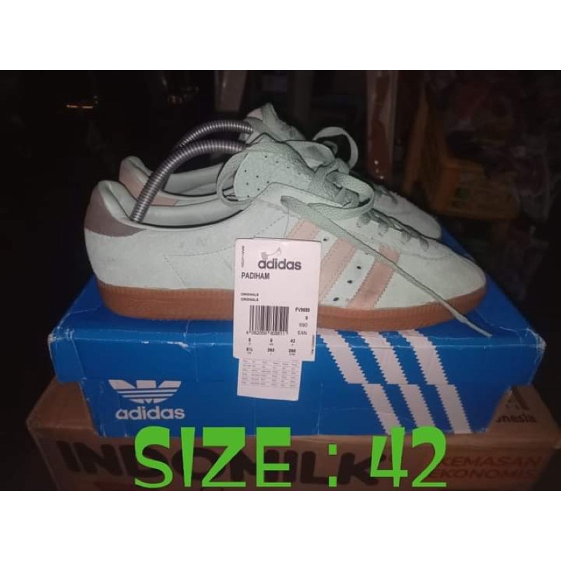 Sepatu Adidas Putih