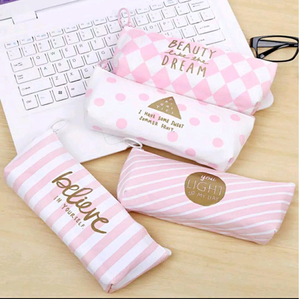 

Unik Kotak Pensil Pink Girl Bahan Kanvas -Tempat Pensil Import Berkualitas