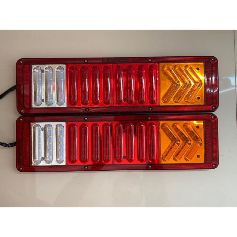 lampu stop lamp truk 24 volt rem nyala kedip model 8D